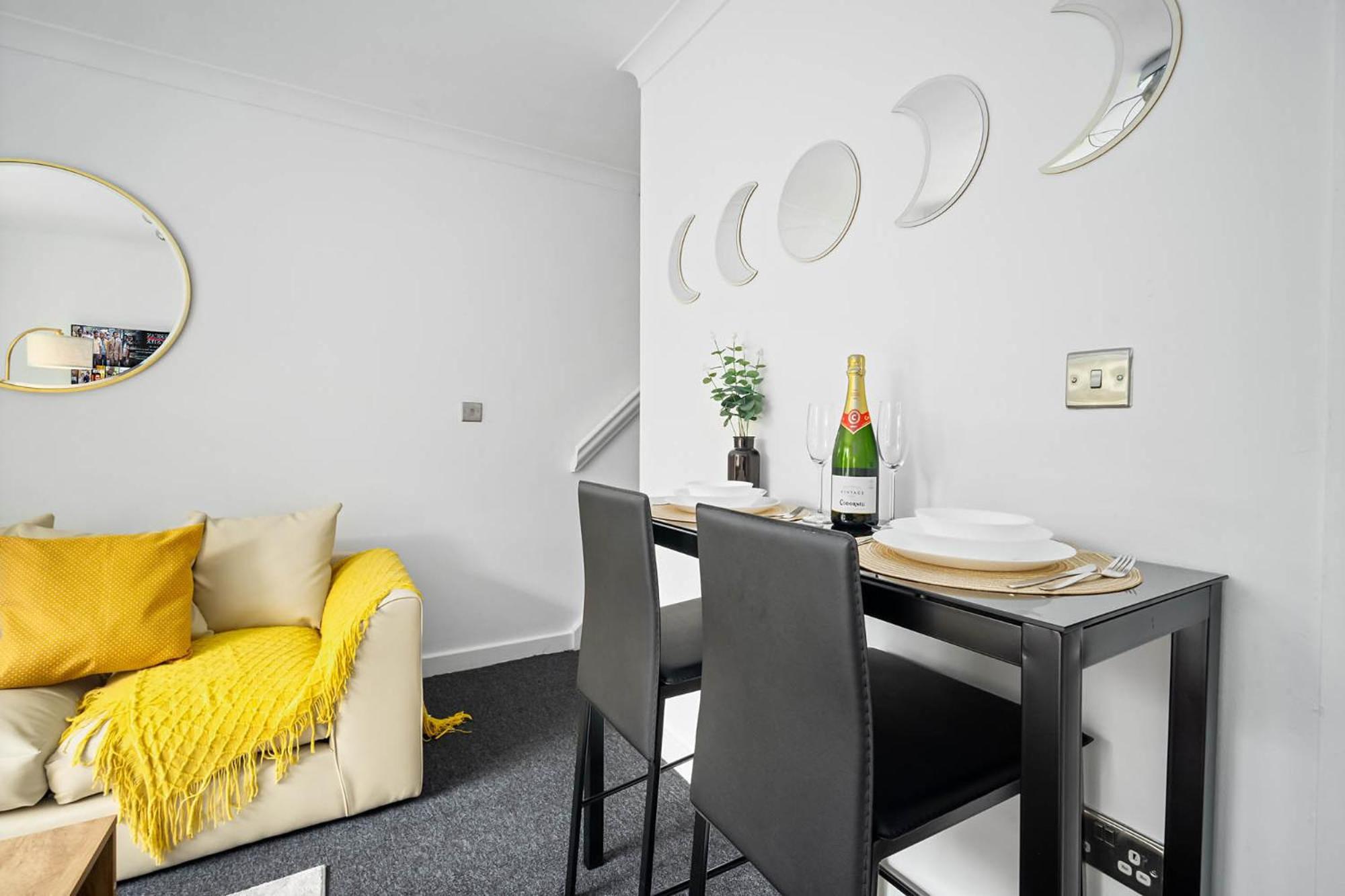 2 Bedroom House - Garden & Parking 2Gm - Wifi Birmingham Luaran gambar